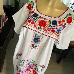 White Mexican Dress w/ Hand Needlework.. the real deal folks.. mexico <3